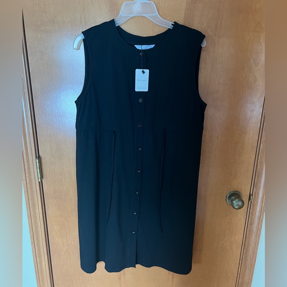 Brand new with tags Ekouaer maternity robe size Large
